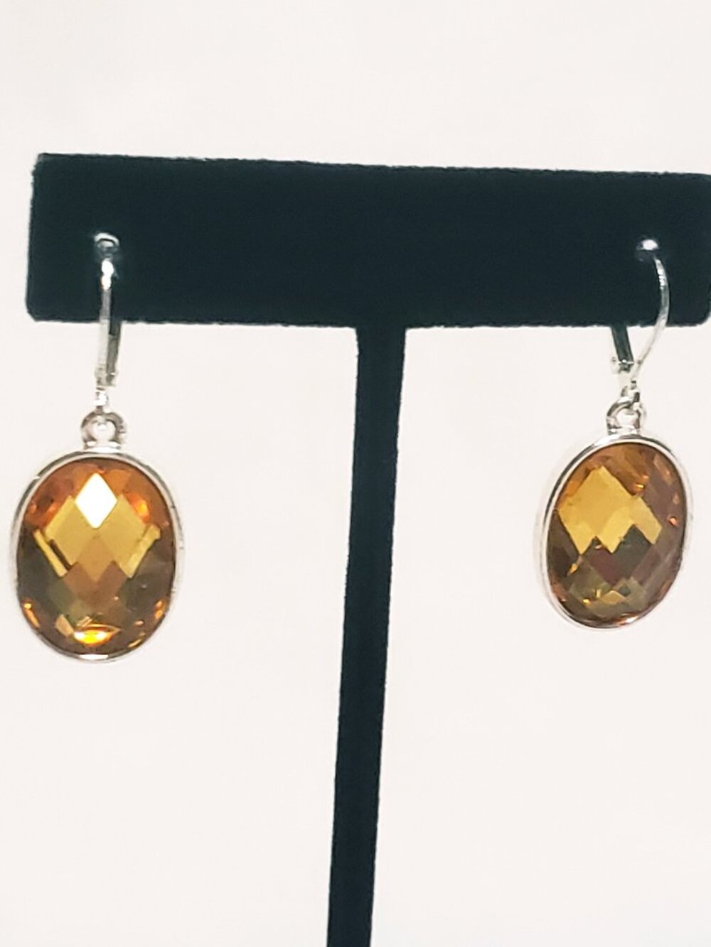 Facetted Faux Citrine Orange Dangle Oval Earrings 3/4" Silver tone Leverback